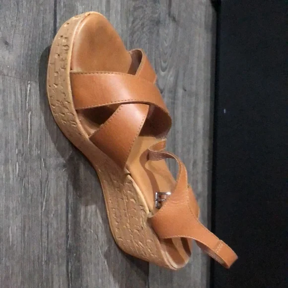 Clanto Italian Sandals - Picture 6 of 15